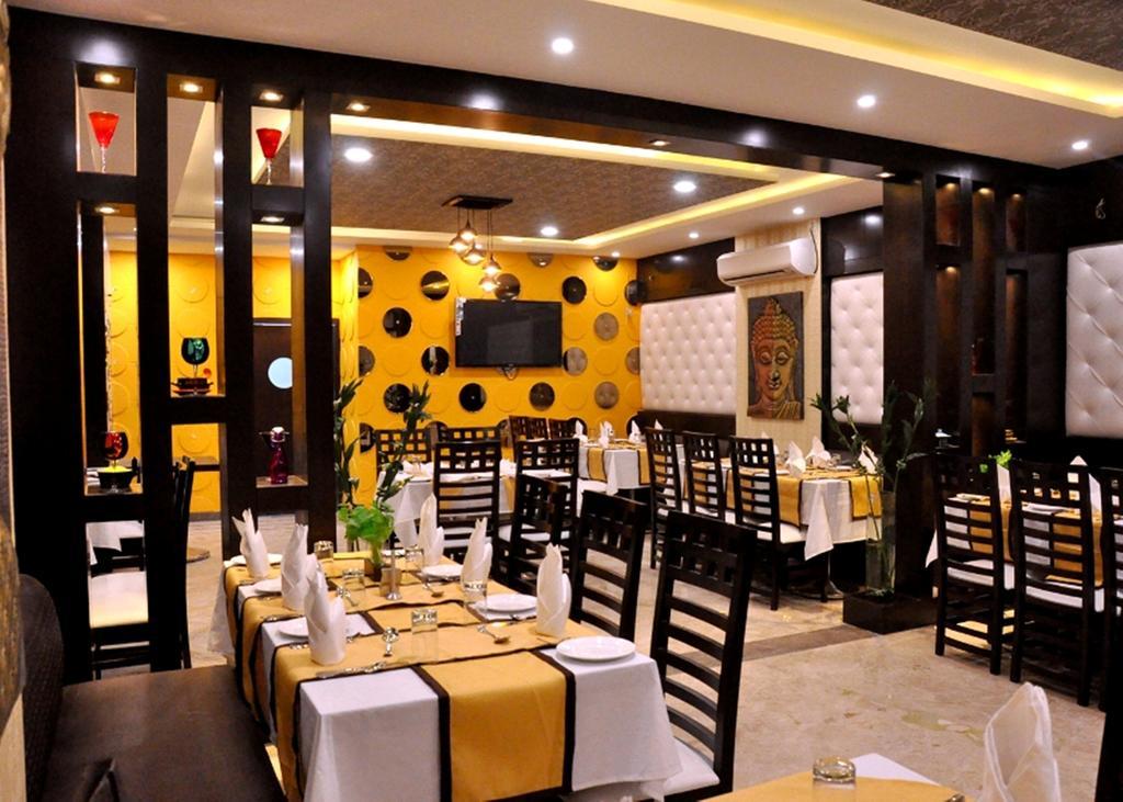 Bellevue Hotel Gwalior Exterior foto