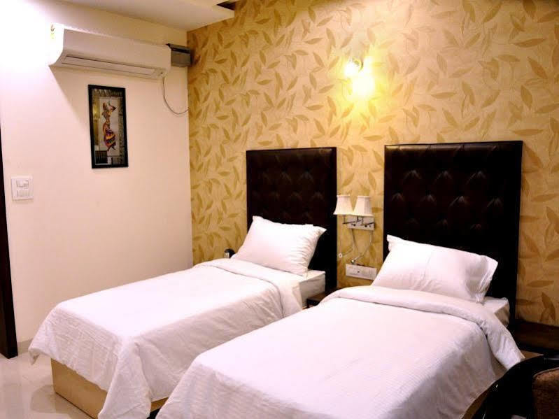 Bellevue Hotel Gwalior Exterior foto